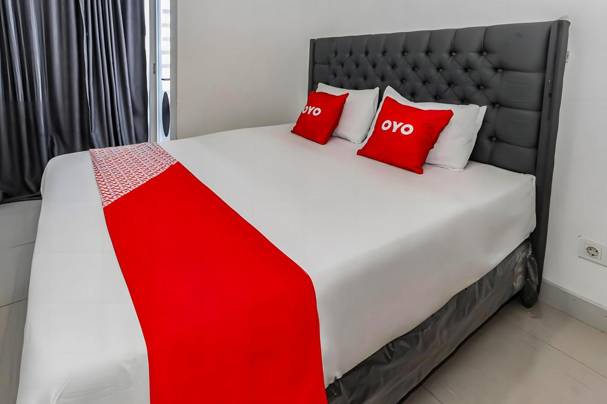Oyo 93703 F88 Hotel Bekasi Bagian luar foto